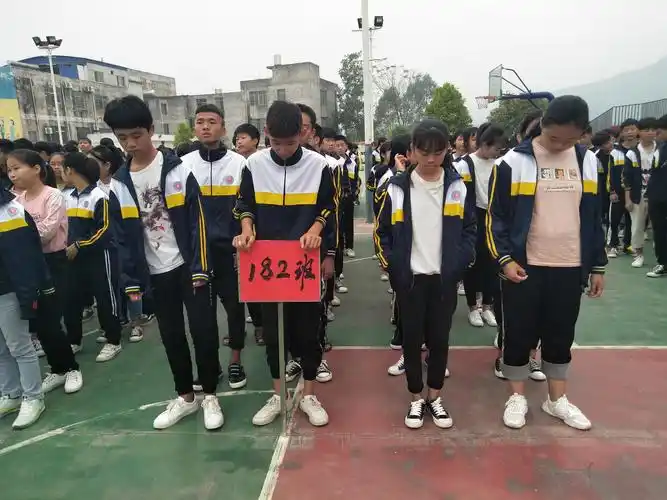 武宣县东乡中学校园文化艺术节圆满闭幕