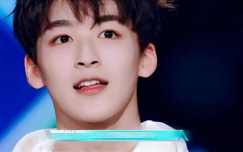 【创造营2019|何洛洛】何洛洛微笑养成记(官方剪辑)