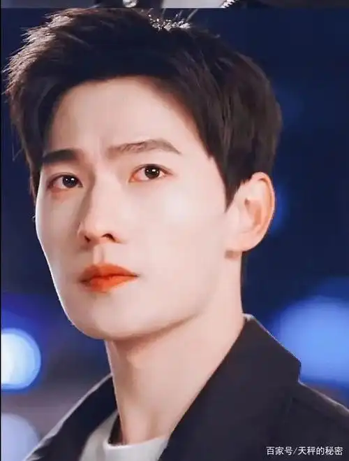 "军艺校草"杨洋长相一般?