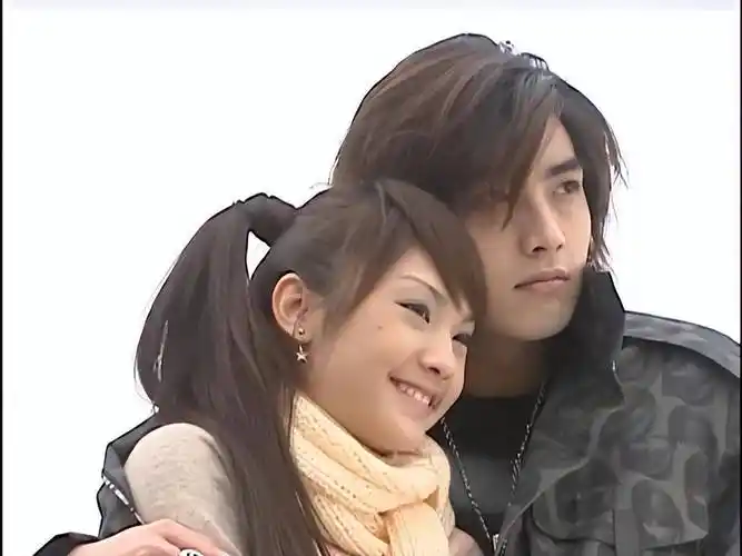 林依晨和贺军翔新剧剧照曝光,看着台偶长大的我们确实不再年轻了