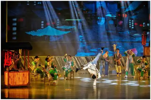 大型舞台情景剧《海棠花开》首演之剧照