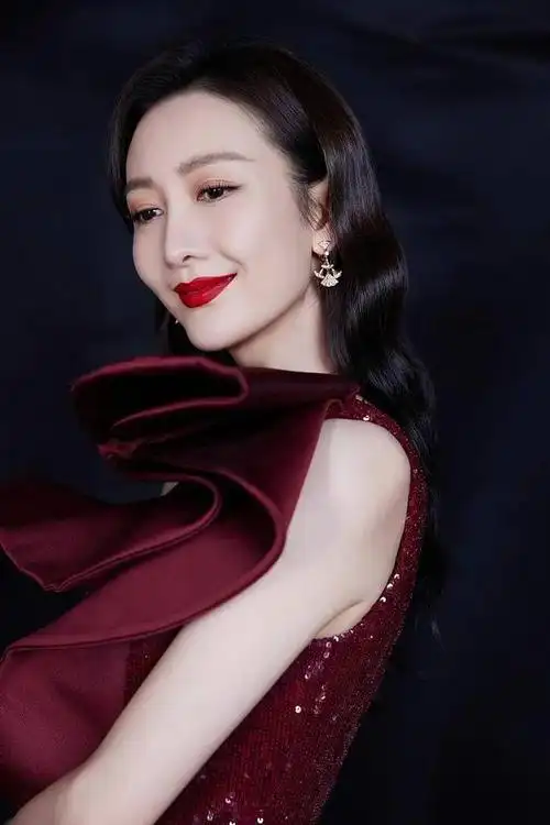 御姐王鸥大秀好身材