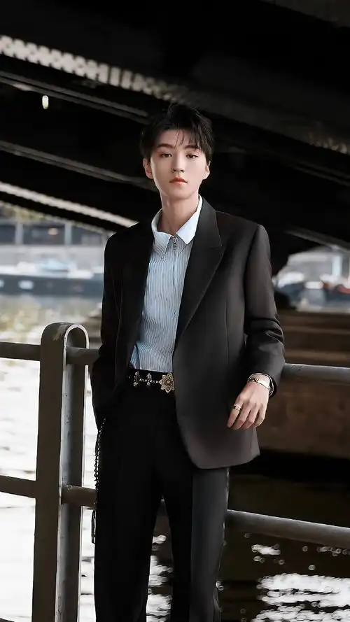 王俊凯 巴黎时装周##王俊凯迪奥品牌大使