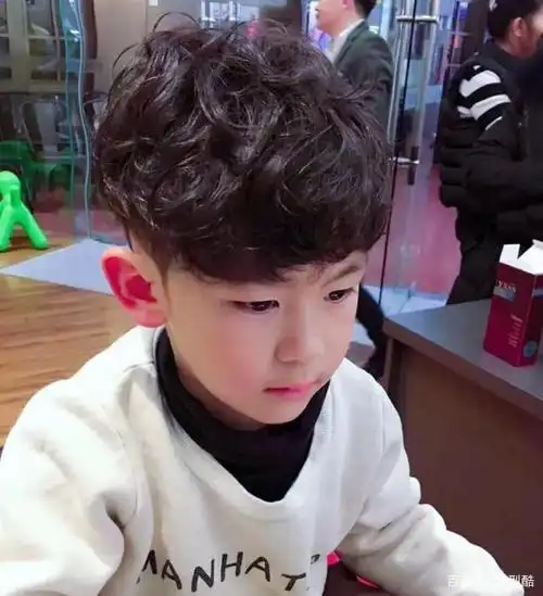 清凉"小帅哥"发型