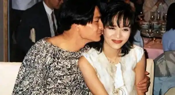 赖文慧:一辈子只为刘德华伴舞,42岁仍未婚被称舞台上的"天王嫂"