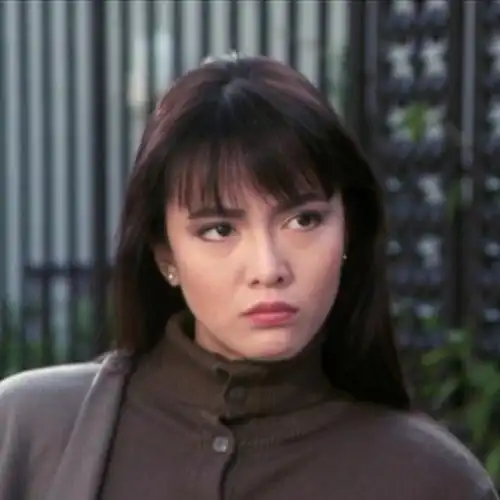 郑裕玲再次整容失败,养男友十六年,却换来男友一句"利用你"