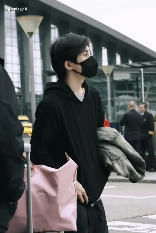 #易烊千玺 丹麦##四字 易烊千玺 yyqx 四字弟弟#