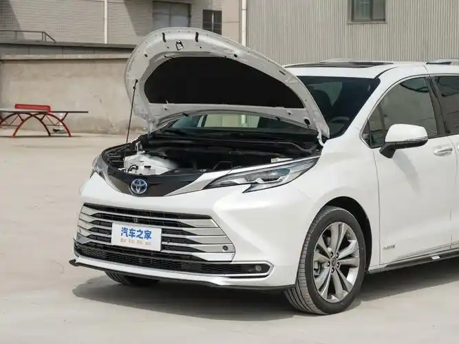 广汽丰田 赛那sienna 2023款 2.5l混动 铂金版