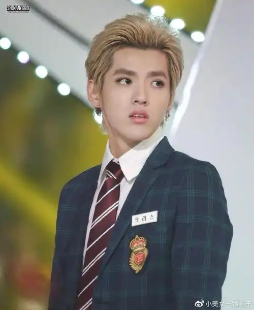 张艺兴录节目遇到吴亦凡,两人久未同框,粉丝却撇清和吴亦凡关系