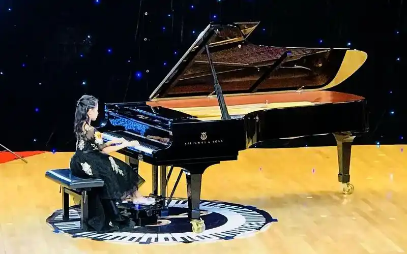 零基础学钢琴担心学不会,坚持这个方法每天练1小时,肯定能学会_哔哩