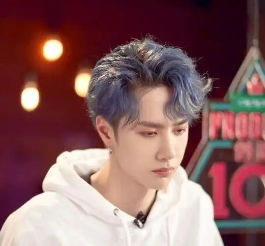 不会开门,不会穿鞋,内娱"巨婴"现象泛滥,他们却还不忘