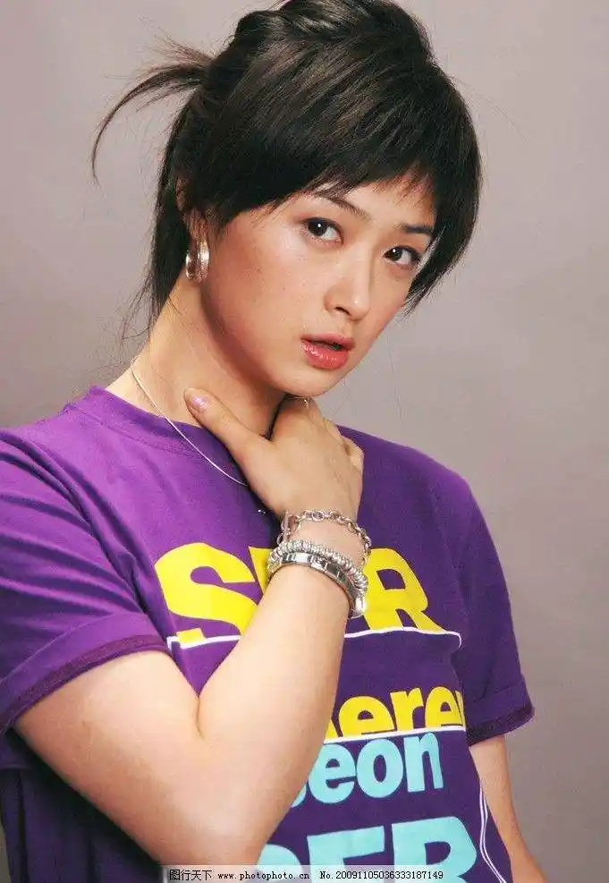 蒋欣早年私服照,清纯可爱颜值高,网友:还是瘦了好看