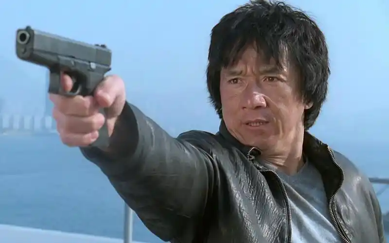 新警察故事:成龙被谢霆锋点醒,重整旗鼓为牺牲战友报仇!