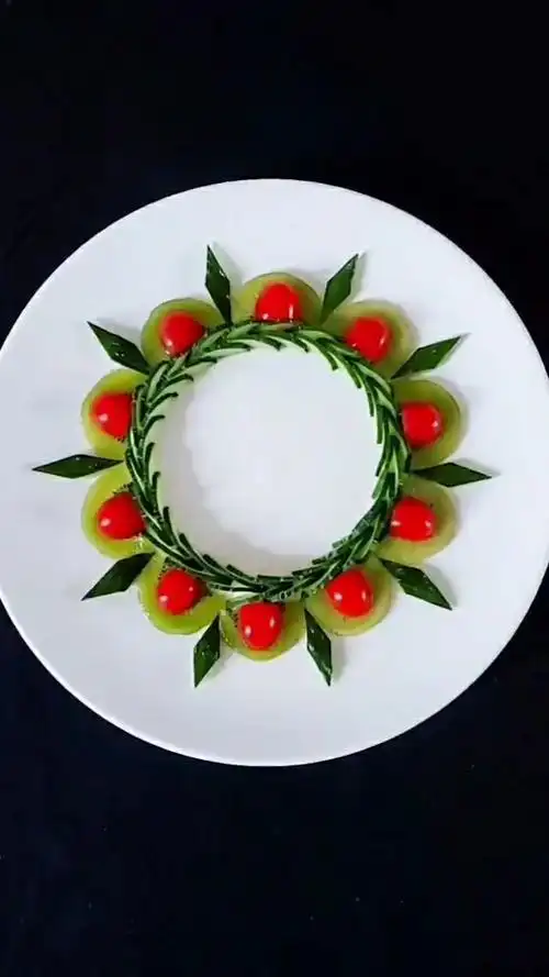 好美的蔬菜摆盘呀!简单又大气