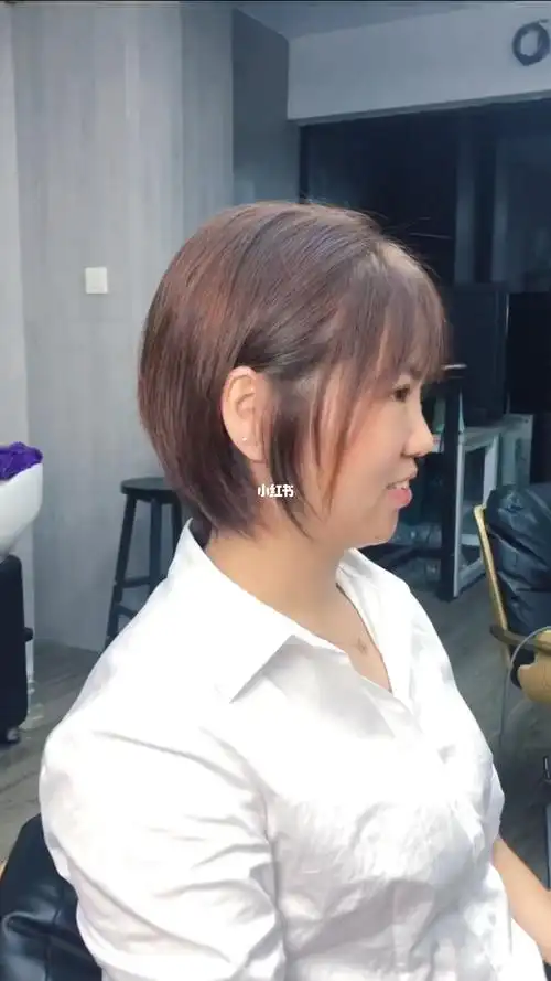 露耳短发