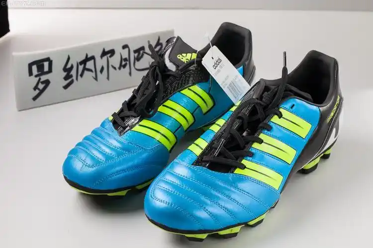 白菜 全新 猎鹰11_足球装备交易_enjoyz足球装备论坛