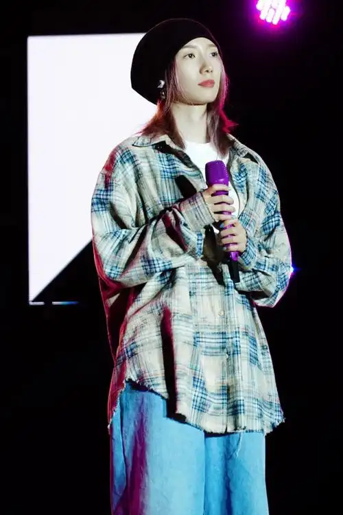 孟美岐超话61#孟美岐野生打歌舞台#    今晚见92@孟美岐