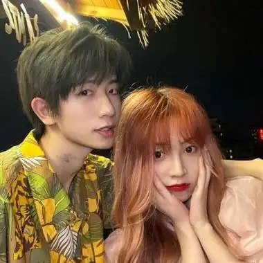 情侣头像2021最火一对真人图片