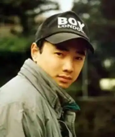 18岁黄渤忍了,18岁鹿晗也忍了,看了18岁的雷佳音我忍不了了