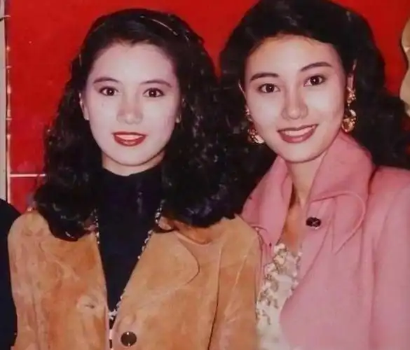 当50岁李嘉欣和49岁黎姿站在一起我才彻底明白什么叫顶级