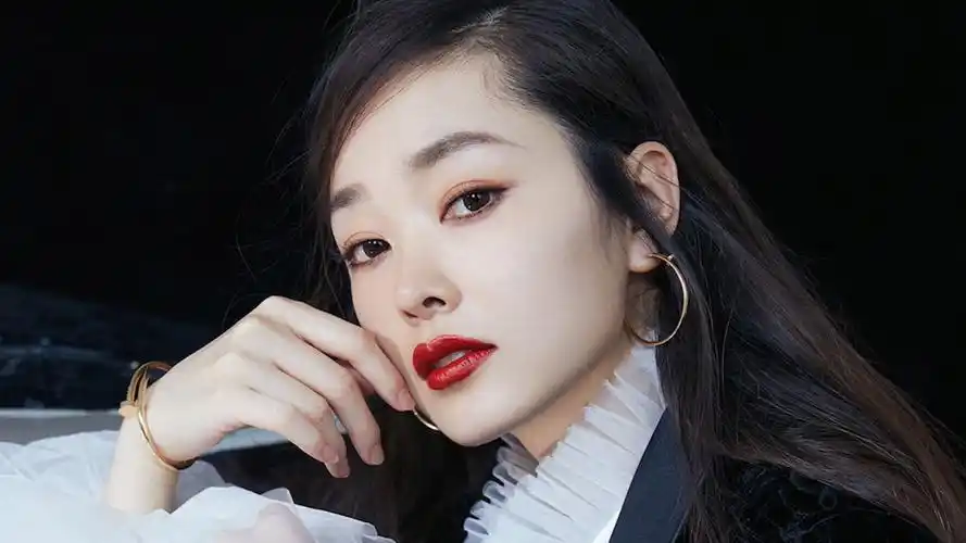 作者:雁兰小仙女元气壁纸>电脑静态壁纸>电脑明星静态壁纸>宋轶 明星