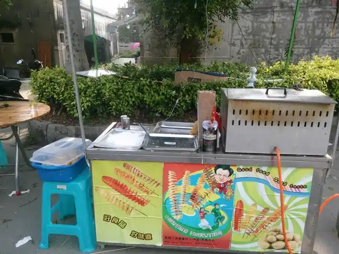 我现在在做黄金薯塔 但是餐车太单调了 顾客都不知道卖什么 请问有