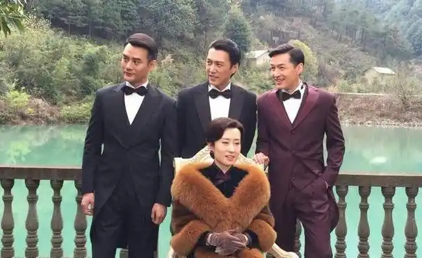 刘敏涛离婚后宛若整容富豪老公变化不大她却像换了个人