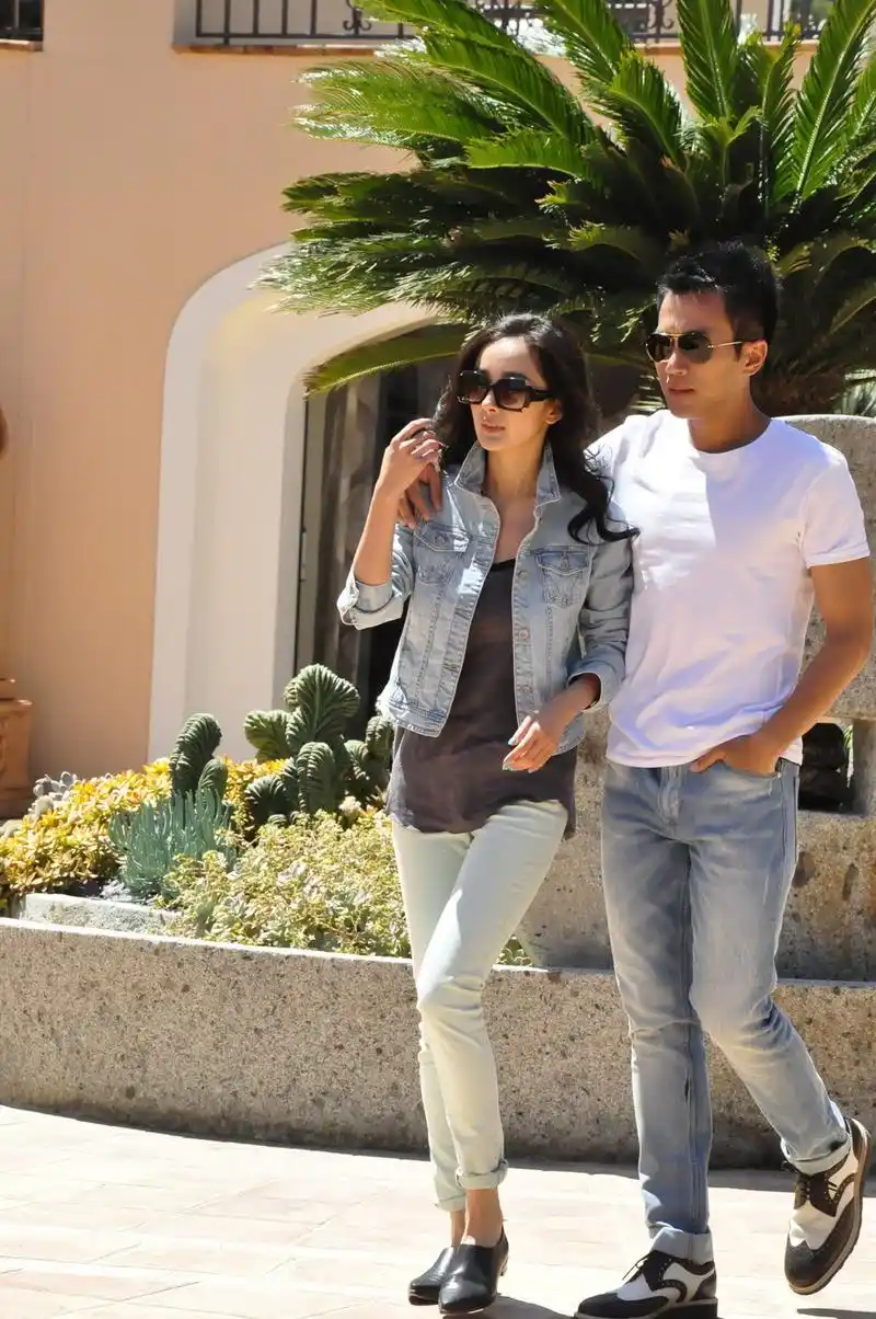 杨幂刘恺威 甜蜜情侣装乐享戛纳(组图)