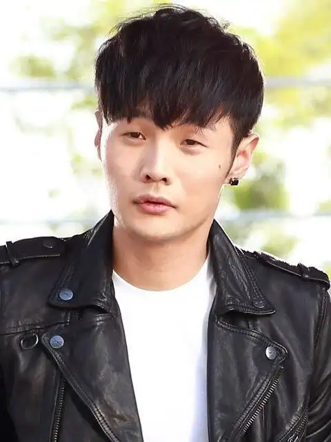 李荣浩称小时候眼睛大,本以为开玩笑,照片曝光后,网友:我信了