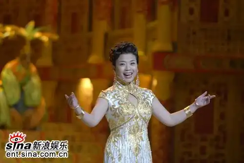 图文:2007文化部春晚--张也