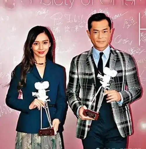 baby投靠古天乐?与黄晓明划清界限,两人已经隐婚,女方香港复出