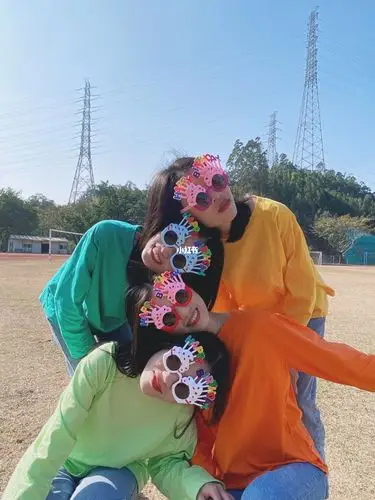 四人宿舍照沙雕宿舍照宿舍照拍照动作