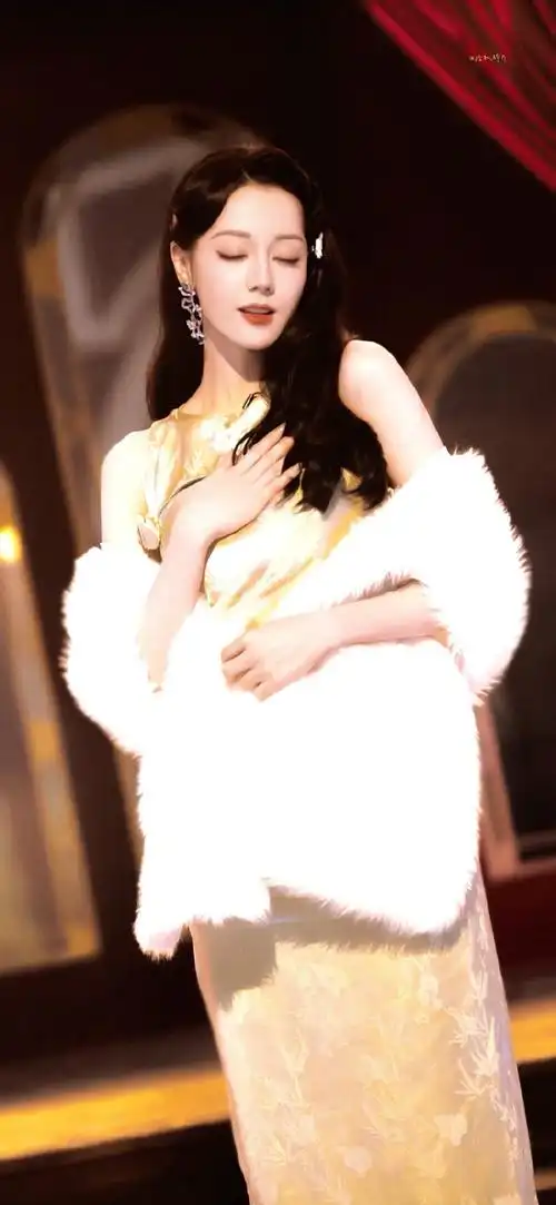 旗袍巴巴*壁纸78  #迪丽热巴旗袍