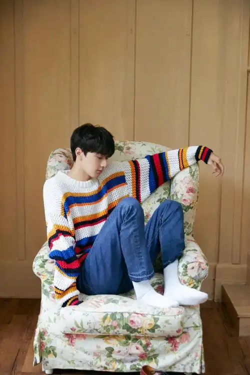 郭俊辰--少年感这个词说出来就是自带美感和氛围,头脑里浮现的就是