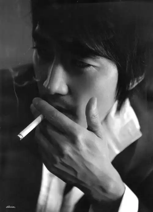 p>宋承宪(         ,song seung heon),本名宋承复,1976年10月5日