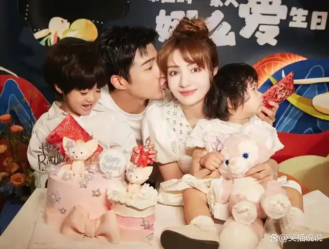 麦迪娜晒照庆生:姜潮抱儿子吻爱妻,艾米丽像妈妈似洋娃娃!