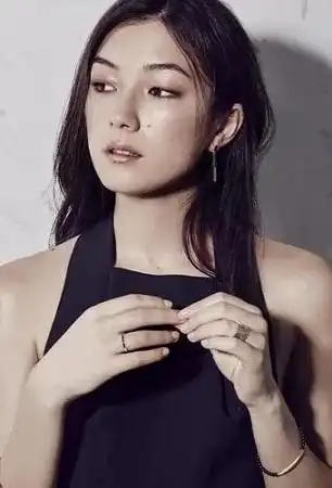 中意混血女演员刘承羽