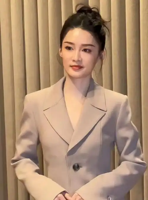 ami这一天李沁腿又粗又短言承旭脸越笑越僵惠英红咋这样了