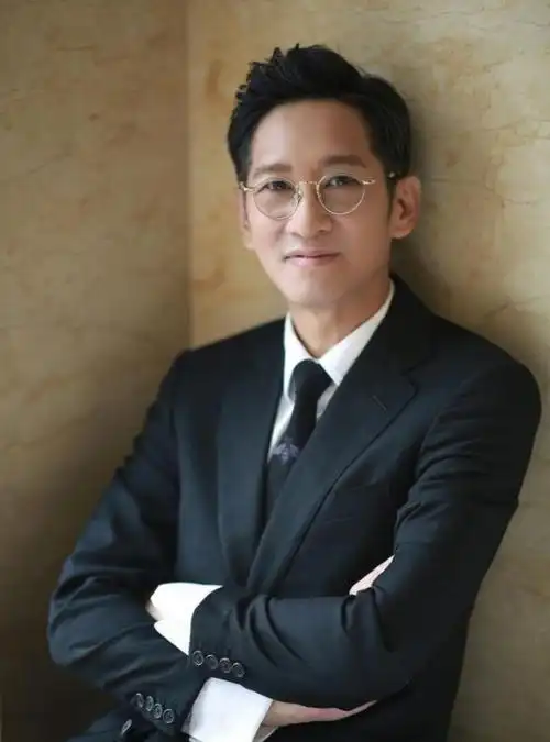 王劲松个人资料简介王劲松演32年的配角终成名