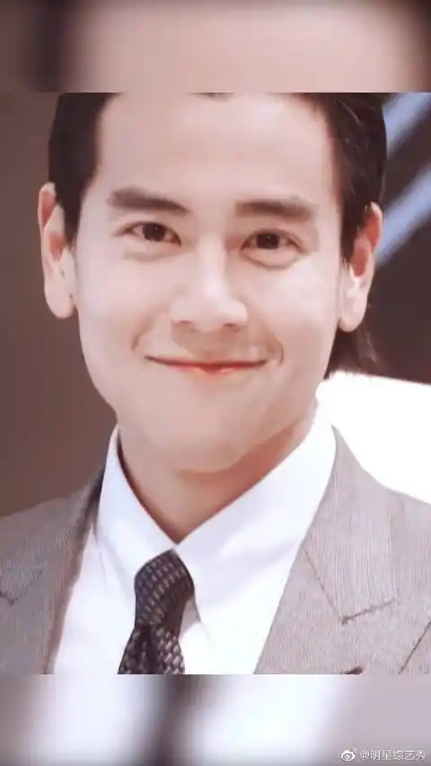 彭于晏的神仙颜值~ 还是多看看帅哥吧!