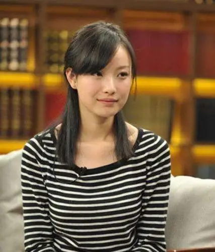 倪妮出道前旧照,无滤镜无美颜下清新靓丽,与现在毫无差别