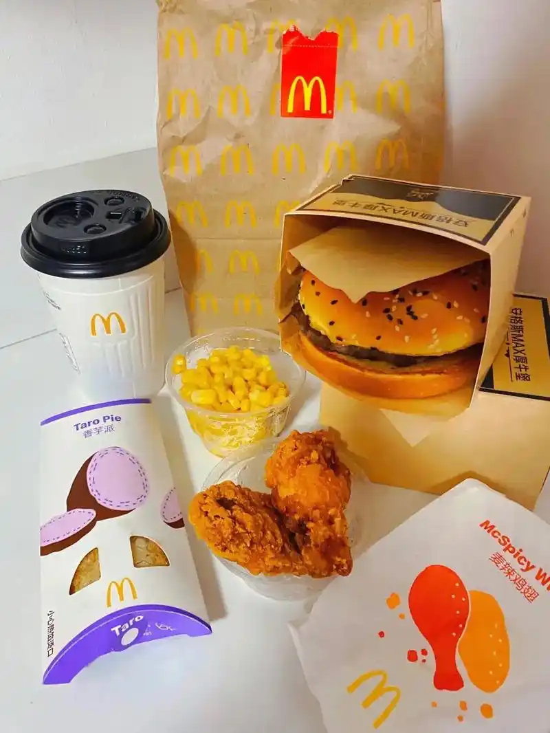 上海麦当劳团购都给我冲安格斯厚牛芝士堡