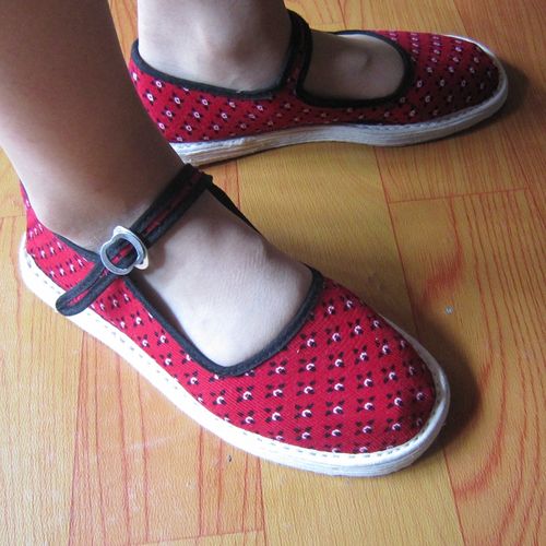 布鞋千层女布底鞋透气纯棉一字扣带传统方口儿童汉服鞋