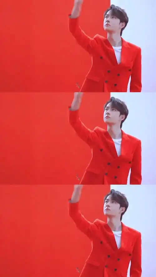 王一博红西装真好看孔雀开屏你俩要一直这么红下去红红火火