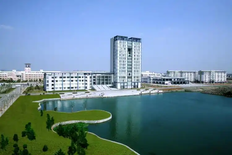 湖州师范学院求真学院