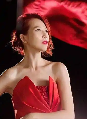 原创蔡少芬与刘銮雄相恋6年吴奇隆相爱3年却为何嫁给了张晋