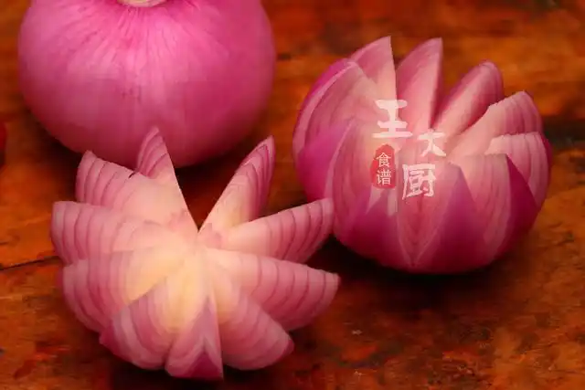 吃过洋葱,没想到做成洋葱花瞬间提升颜值,做摆盘绝对加分