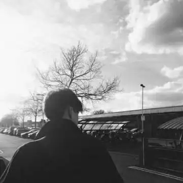 男头像背影伤感头像头像男图片伤感背影