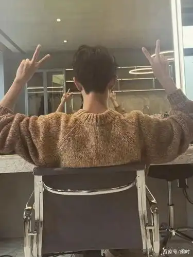 肖战背影合集:就大步地往前走!别回头!