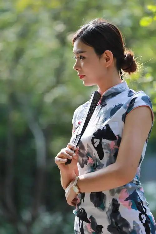 2018年8月26日下午,惠鑫诚业影像俱乐部在碑林公园举办人像外拍活动